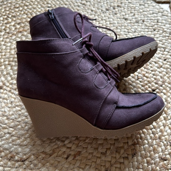 Laceup Booties - Picture 5 of 6